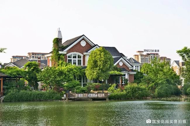 生活在有湖的地方，是對人生的浪漫私藏